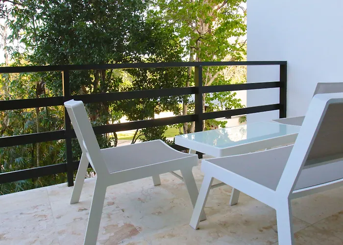 Anah Tulum Akumal